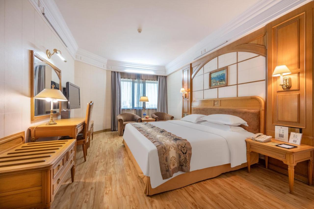 Hotel Silverland Dongguan  Exterior photo
