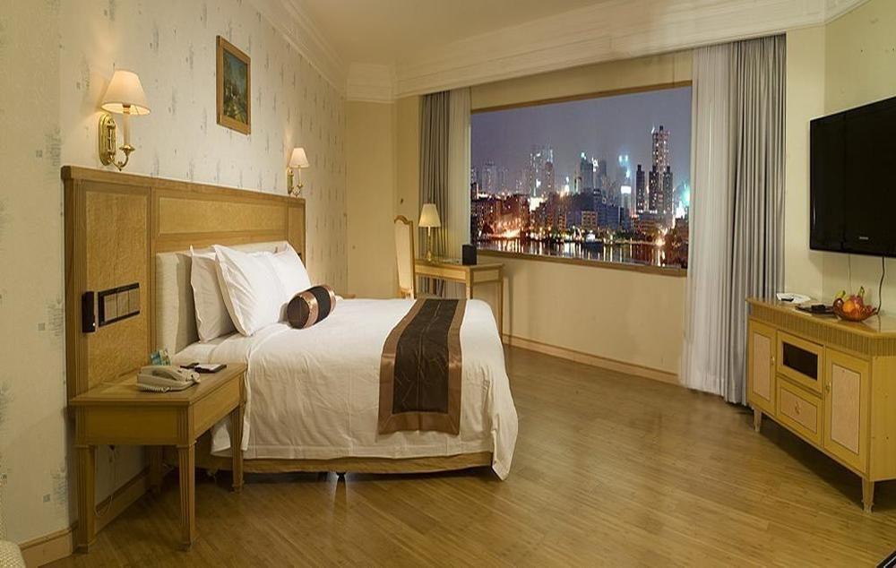 Hotel Silverland Dongguan  Exterior photo
